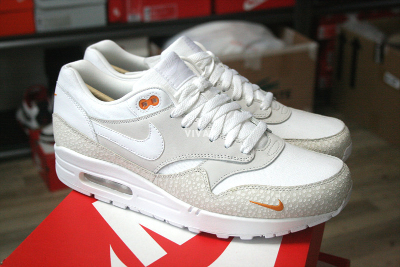 air max 1 kumquat